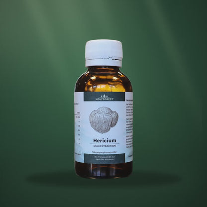 Bio Hericium – Glasflasche im Waldlicht